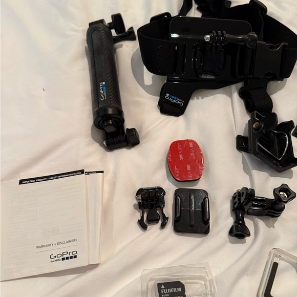 GoPro and Accessory Kit - Picture 4 of 7